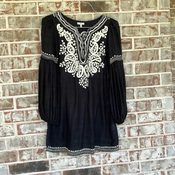 Joie Dresses & Skirts - Joie Jaclyn Black 100% Silk Embroidered Balloon Sleeved Dress